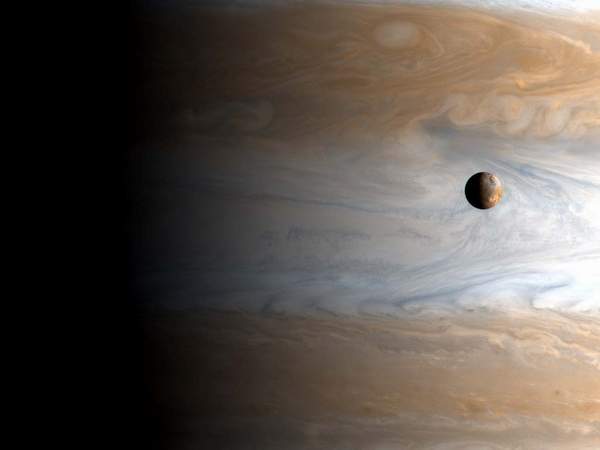 Io sobre J�piter (Mision Cassini)